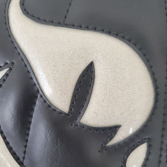 Love Pain & Stitches Glitter Pumpkin Face Bag - Picture 4 of 8